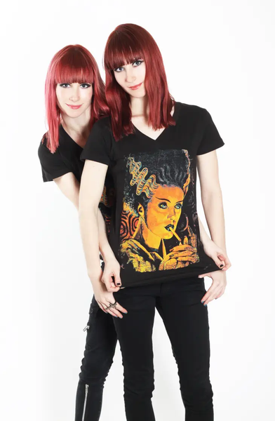 Monster Love - VNeck - Isleitudes